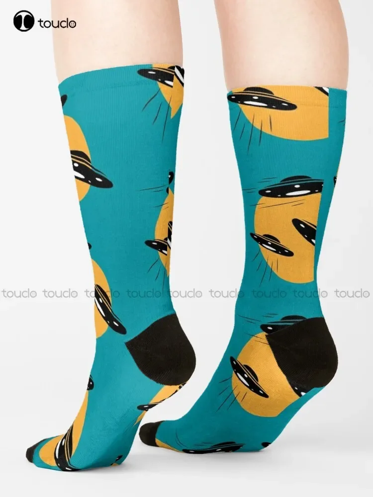 Фото Ufo Alien Space Aliens Funny Geek Sci Fi Moon Носки Красные футбольные носки Молодежные унисекс для взрослых Подростков Молодежные носки Рождественский подарок на заказ №2