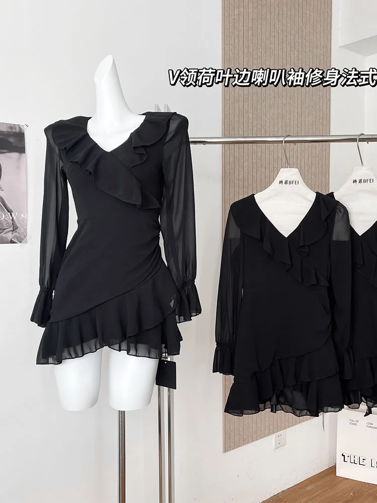 Модное платье-трапеция с V-образным вырезом и расклешенными рукавами женское