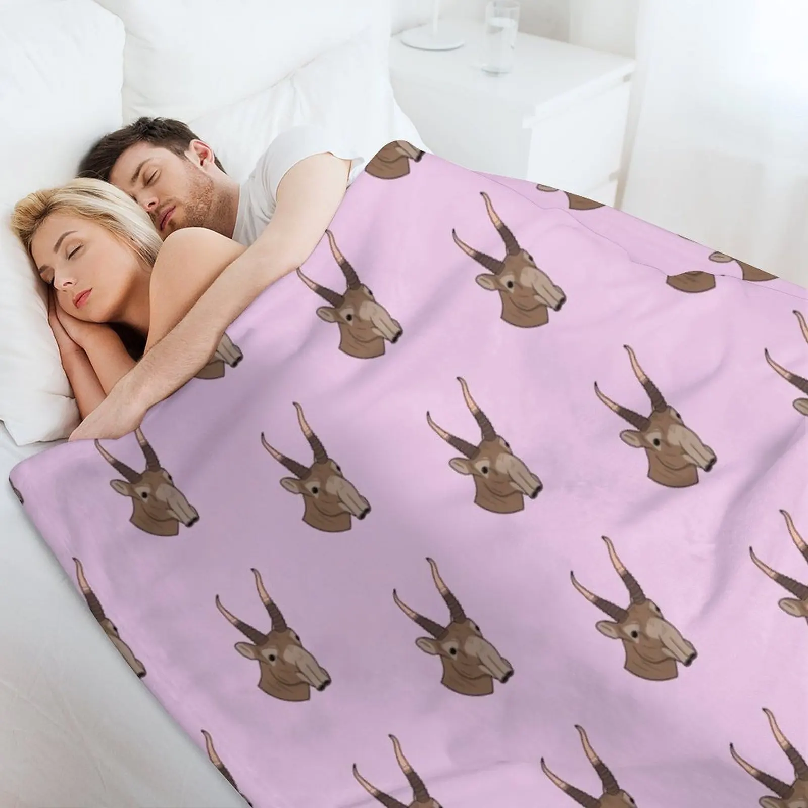 Одеяло с головой антилопы Saiga