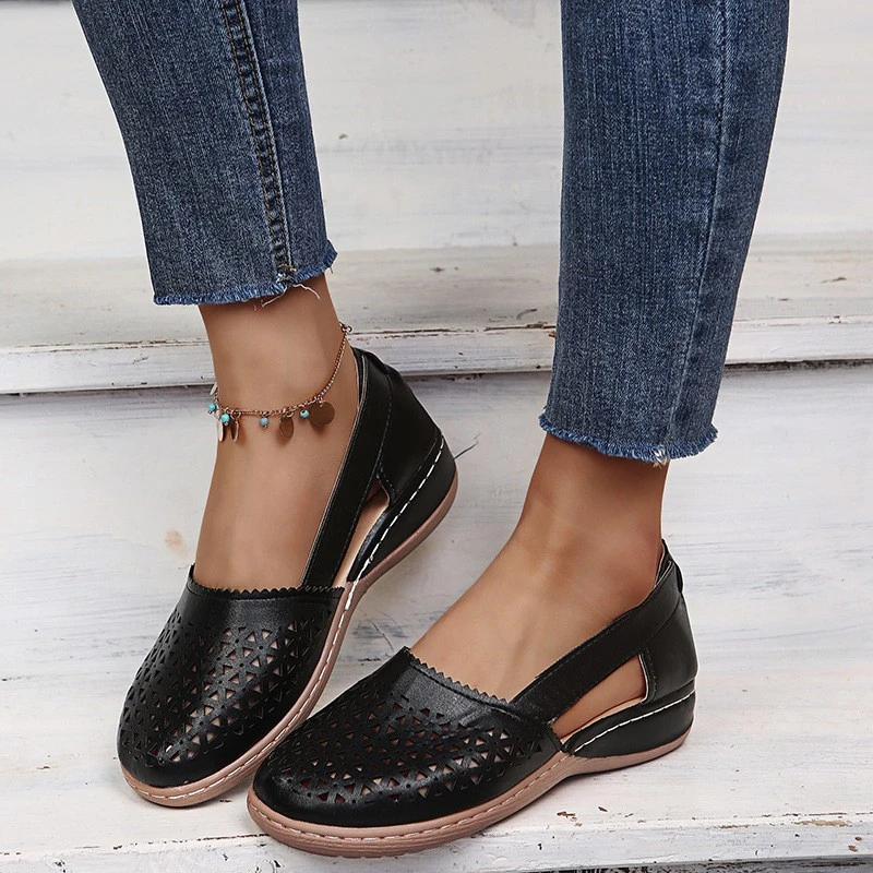 

Women’s Sandals Shoes 2022 Summer Lightweight Hollow Out Breathable Beach Slippers Flip Flops Sandals