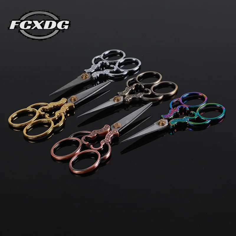 

Sharp Stainless Steel Retro Zig Zag Fabric Scissors Golden Craft Scissors for Needlework and Handicrafts Vintage Paper Scissors