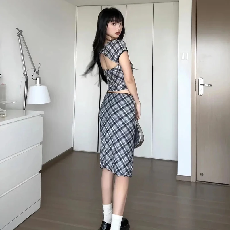 Женский комплект GIDYQ из футболки и юбки