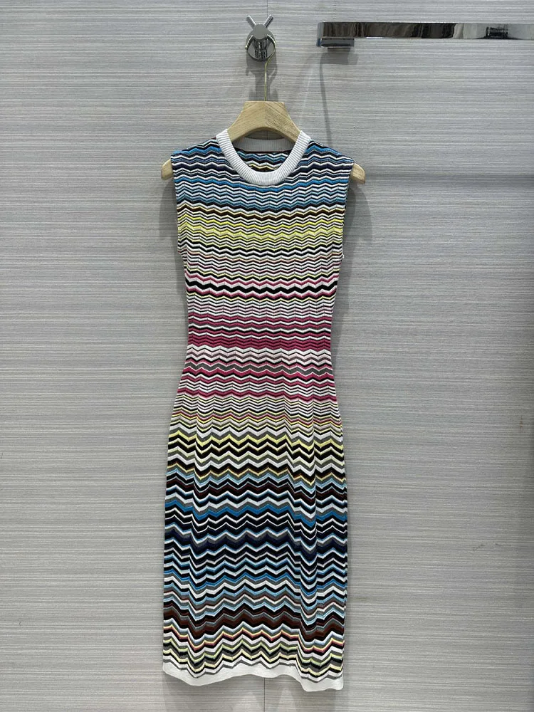 

2023 New Spring Holiday Women Fashion Comfortable Wavy Striped Gradient Rainbow Cotton Yarn Knitted Dress