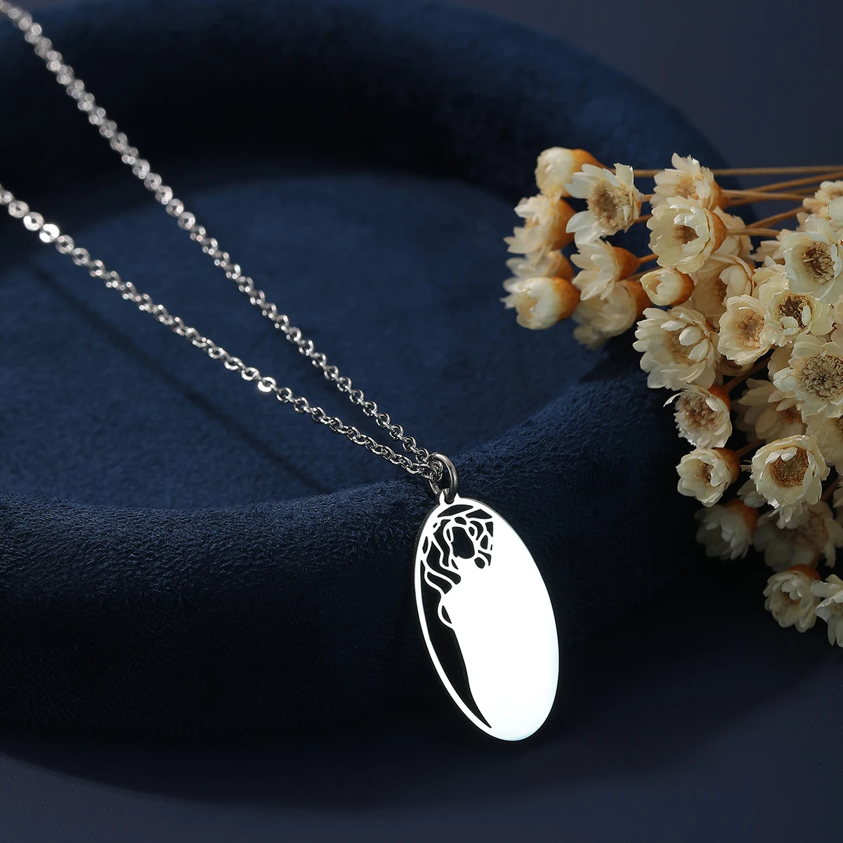 Ожерелье из нержавеющей стали серебряного цвета с геометрическим рисунком для