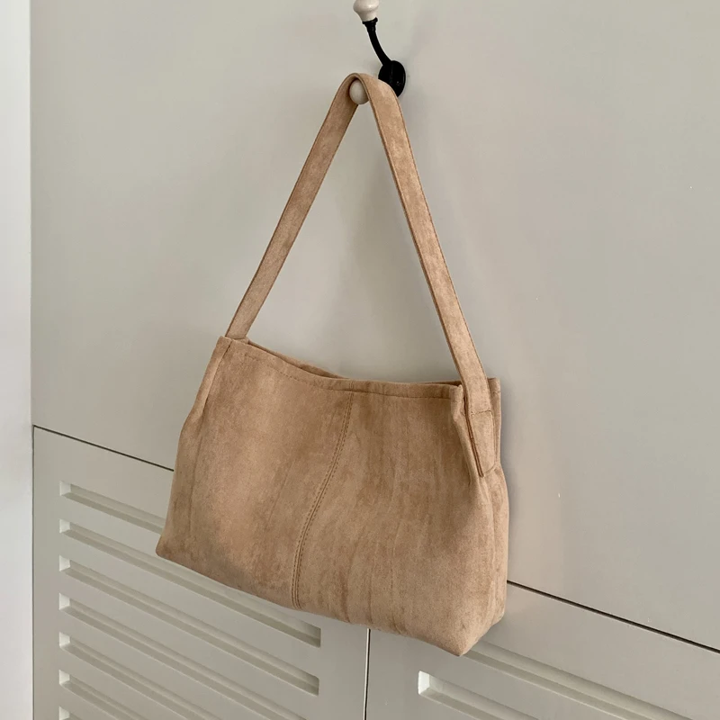 

2022 New Winter Vintage Casual Women's Bag Middle Handbags Soft Faux Suede Ladies Shoulder Crossbody Bag Whole Sale