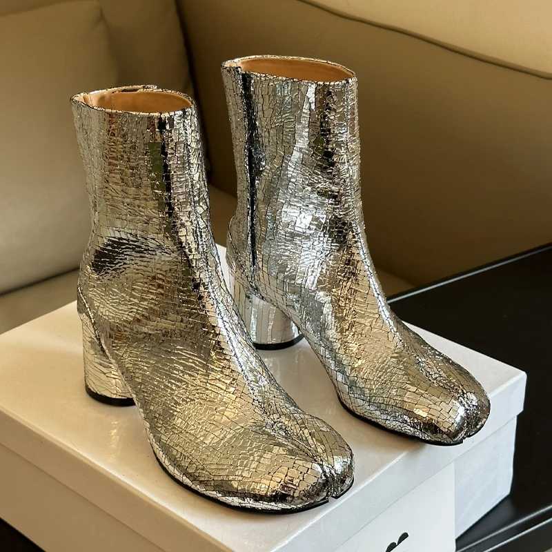 Женские ботильоны из натуральной кожи с разрезом на осень/зиму