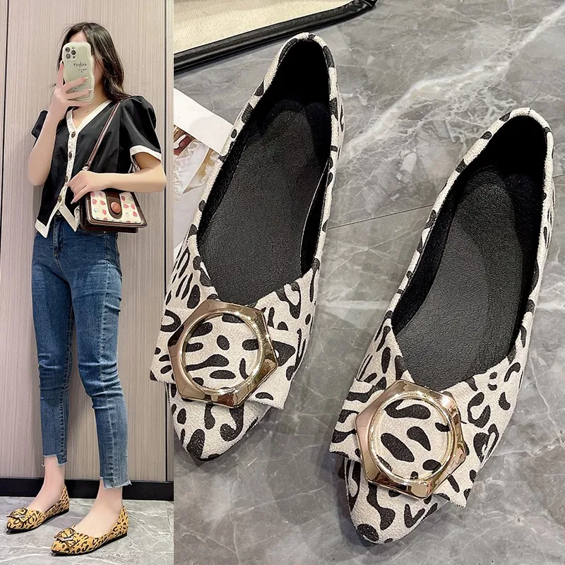 

Женские туфли с блестками, черные или белые туфли на плоской подошве, с острым носком, без застежки, украшенные блестками