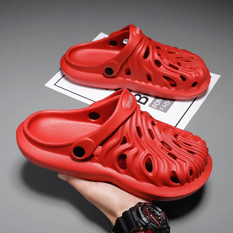 

Men Clogs Sandals Summer Outdoor Slippers Beach Aqua Shoes Men Slip On Flip Flops Garden Sandals Casual Shoes Water Shoes