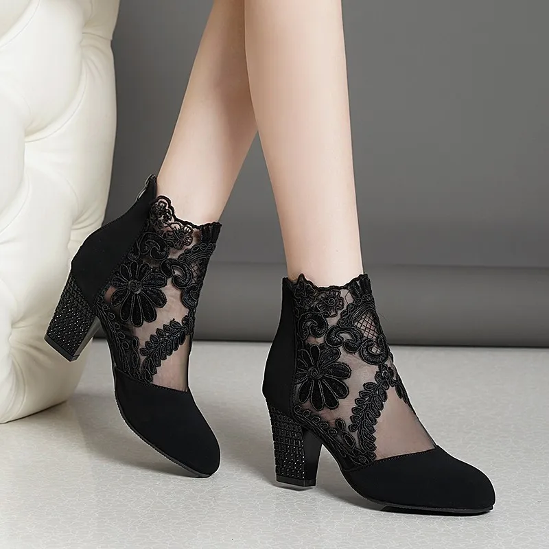 

Fashion Women High Heels Lace Flower Ankle Strap Hollow Out Sandals Round Toe Zip Pumps Large Size 43 Zapatos De Mujer