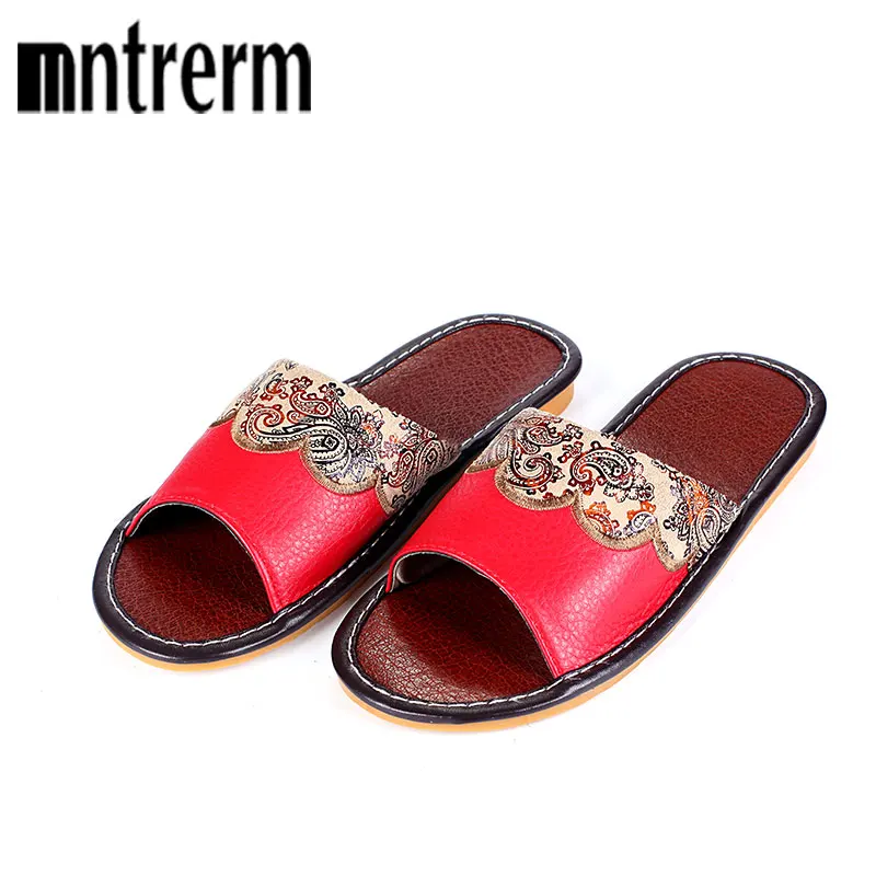 

2023 брендовые домашние тапочки Mntrerm, женские кожаные сандалии на плоской подошве для пациента, Женская Повседневная летняя обувь для дома, лоферы, большие размеры 35 ~ 40