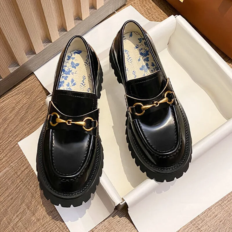 

2022 New Women's Heightened Rubber Buckle Plus Velvet Thick Bottom One Pedal Lok Fu Women's Small Leather Shoes