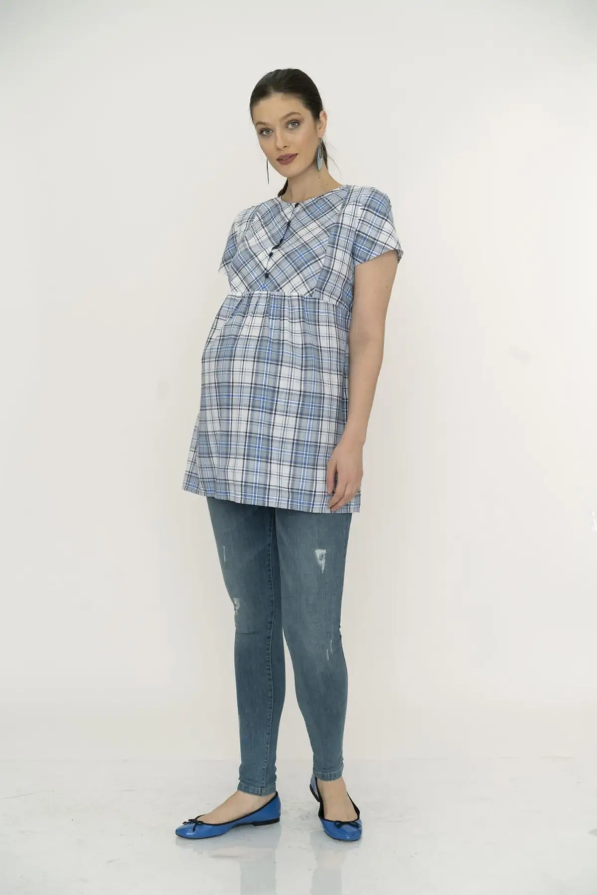 

Maternity Fashion Breastfeeding Detail Cotton Plaid Maternity Blouse