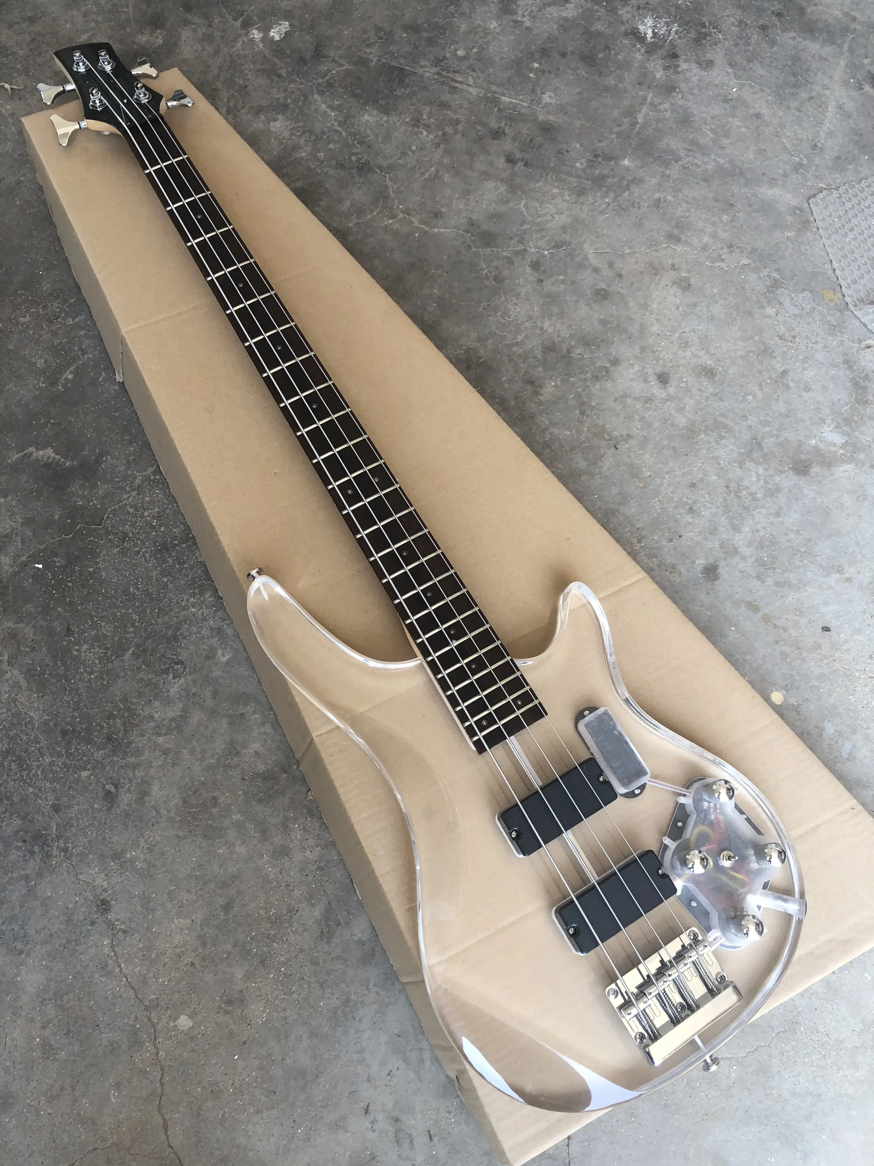 Акриловая 4-х струнная басовая электрогитара гриф из палисандра прозрачный цвет