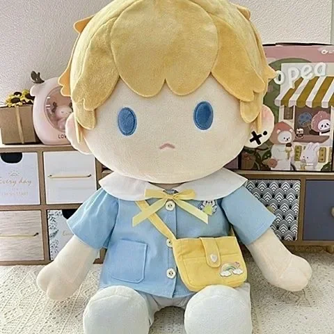 Симпатичный красивый костюм из серии униформы для детского сада плюшевый