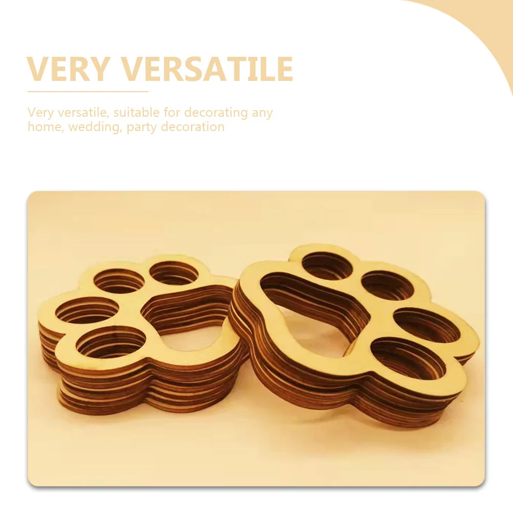 Искусственные деревянные вырезы в виде собачьих лап