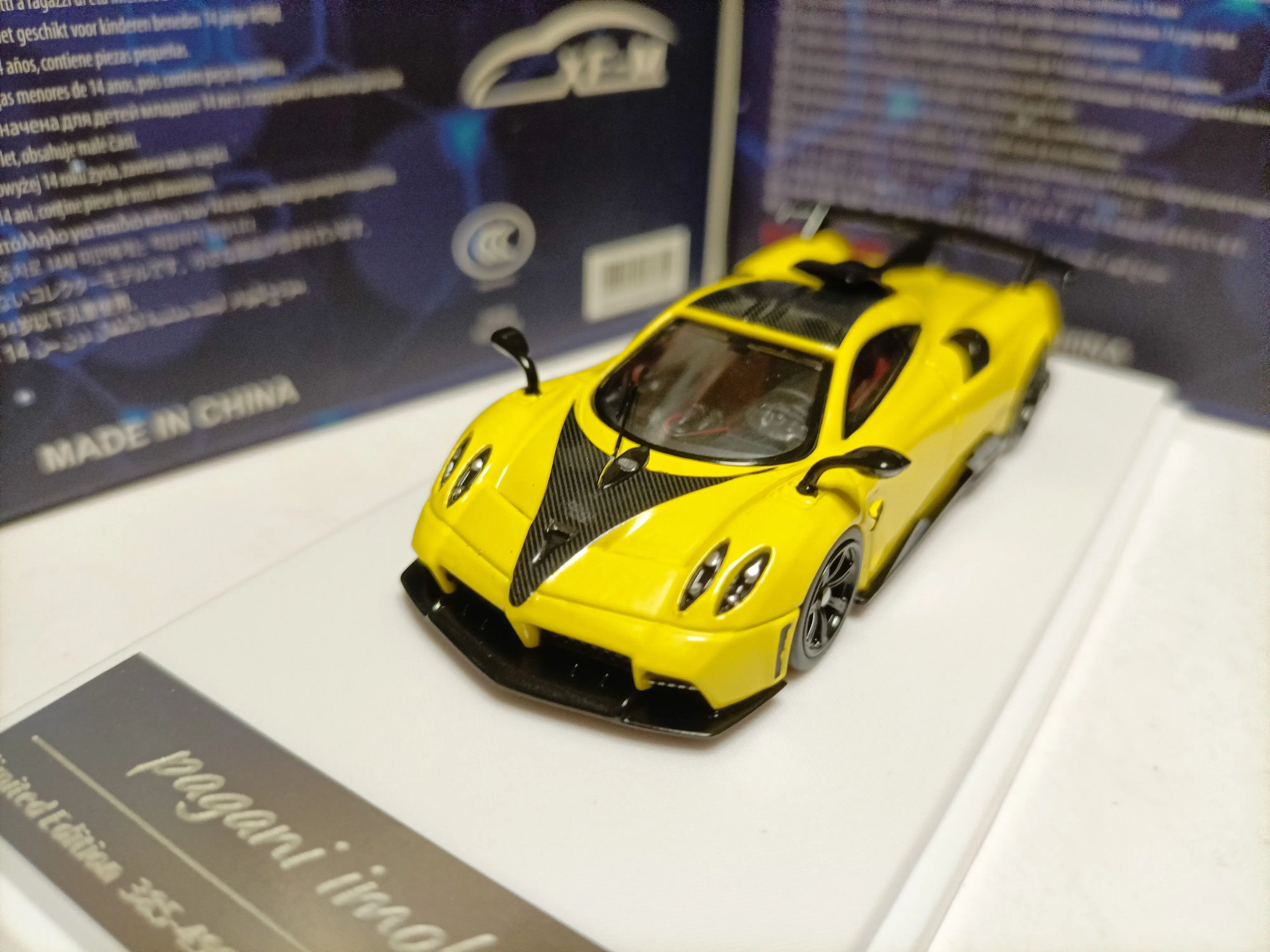 Фото Модель суперкара из сплава Pagani Imola XF 1 64 Pagani Imola, трехцветный верх из углеродного волокна №5