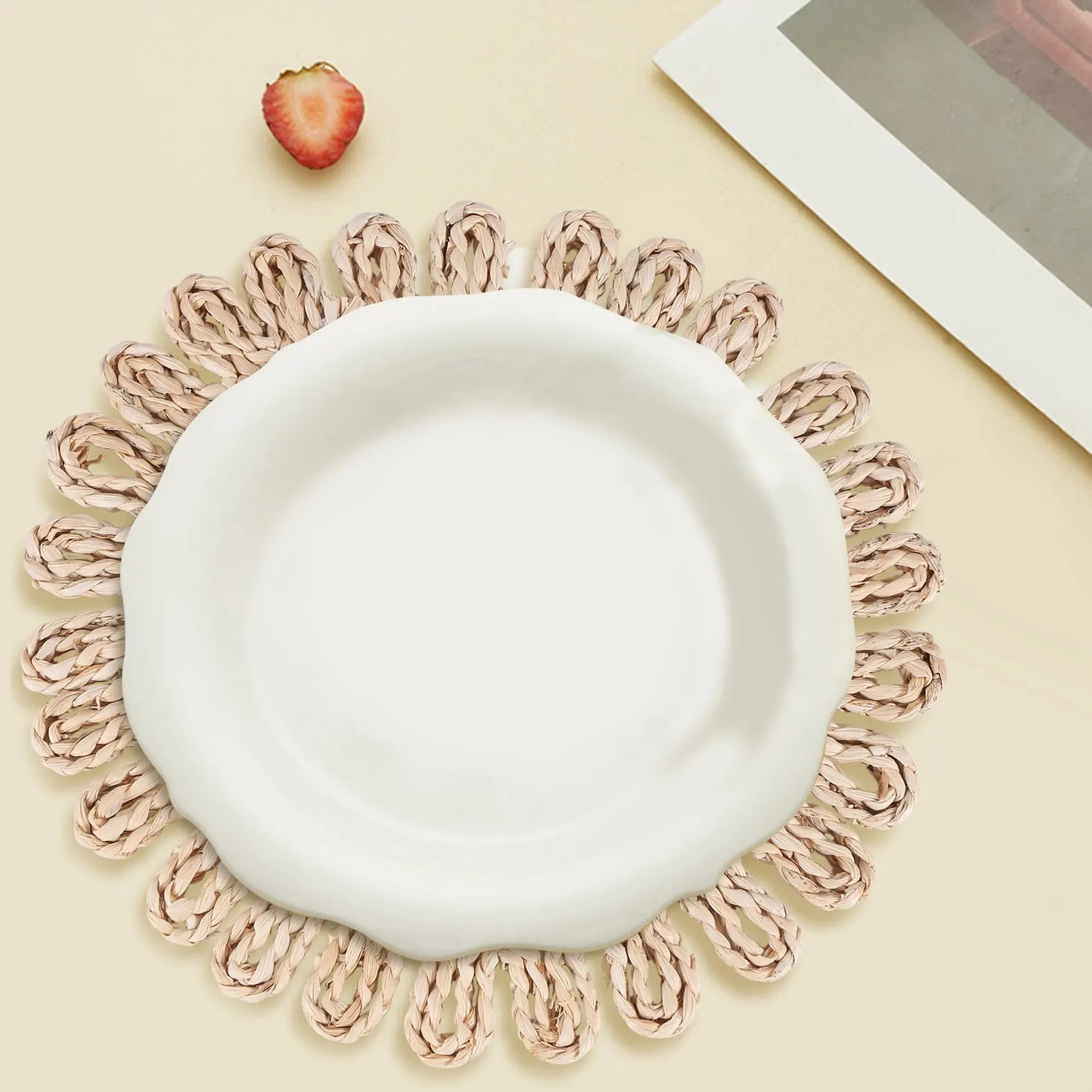 

Round Woven Placemat for Dining Table,Natural Braided Rattan Tablemat Hollow Wicker Plates for Holiday Kitchen Table Mat