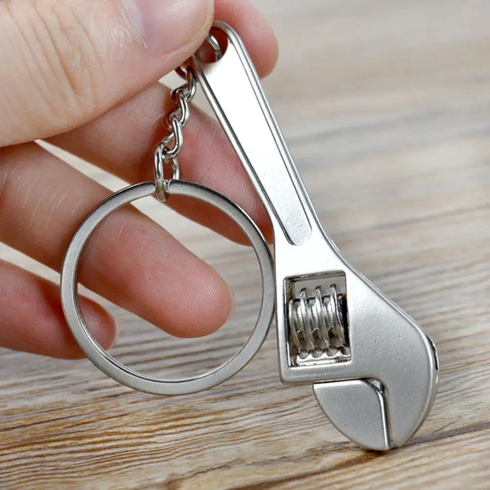 

Mini Wrench Portable Hand Tool Jaw Spanner Key Chain Adjustable Universal Spanner Chain Wrench Universal Key Adjustable H2Z2
