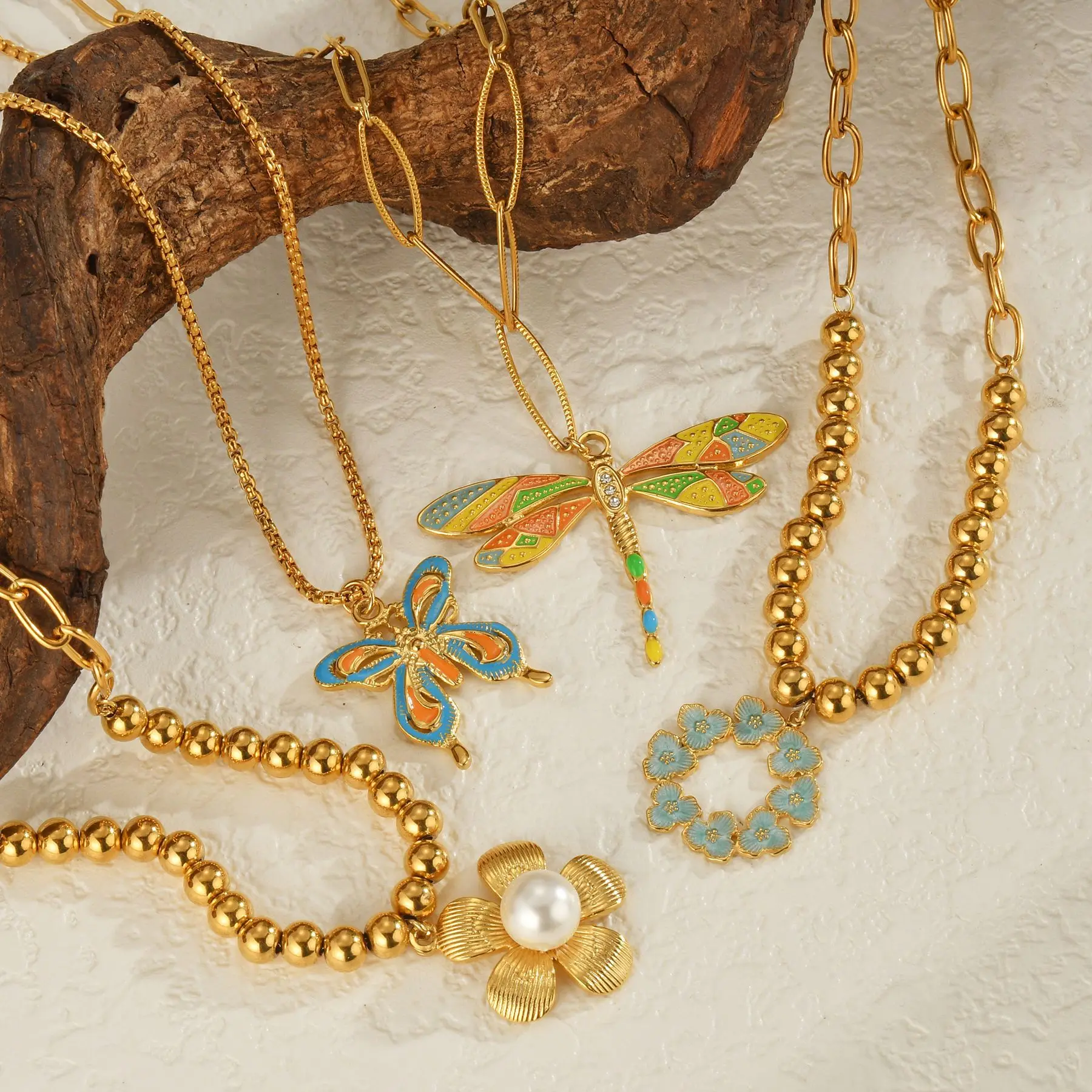 Akizoom новое модное ожерелье с подвеской в виде Цветной бабочки-насекомого