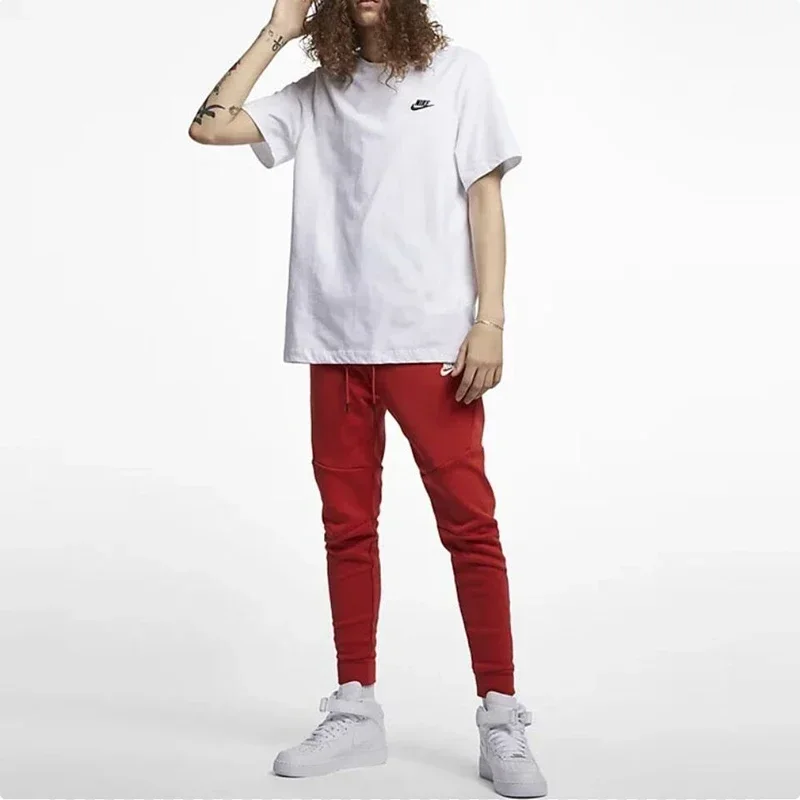 Футболка Nike с вышитым логотипом и круглым вырезом короткими рукавами мужская