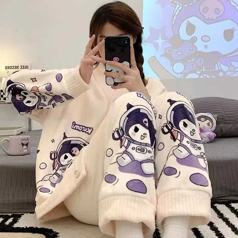 

Sanrio Clow M Thick Coral Fleece Pajamas Women's Winter 2023 New Cinnamoroll Babycinnamoroll Cartoon Homewear Suit