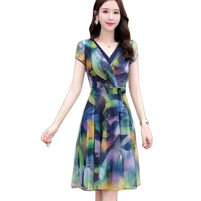 

Summer Silk Mulberry Silk Short-sleeved Dress Female 2023 Summer Dress New V-neck High-end Temperament Mother Printed Long Skirt