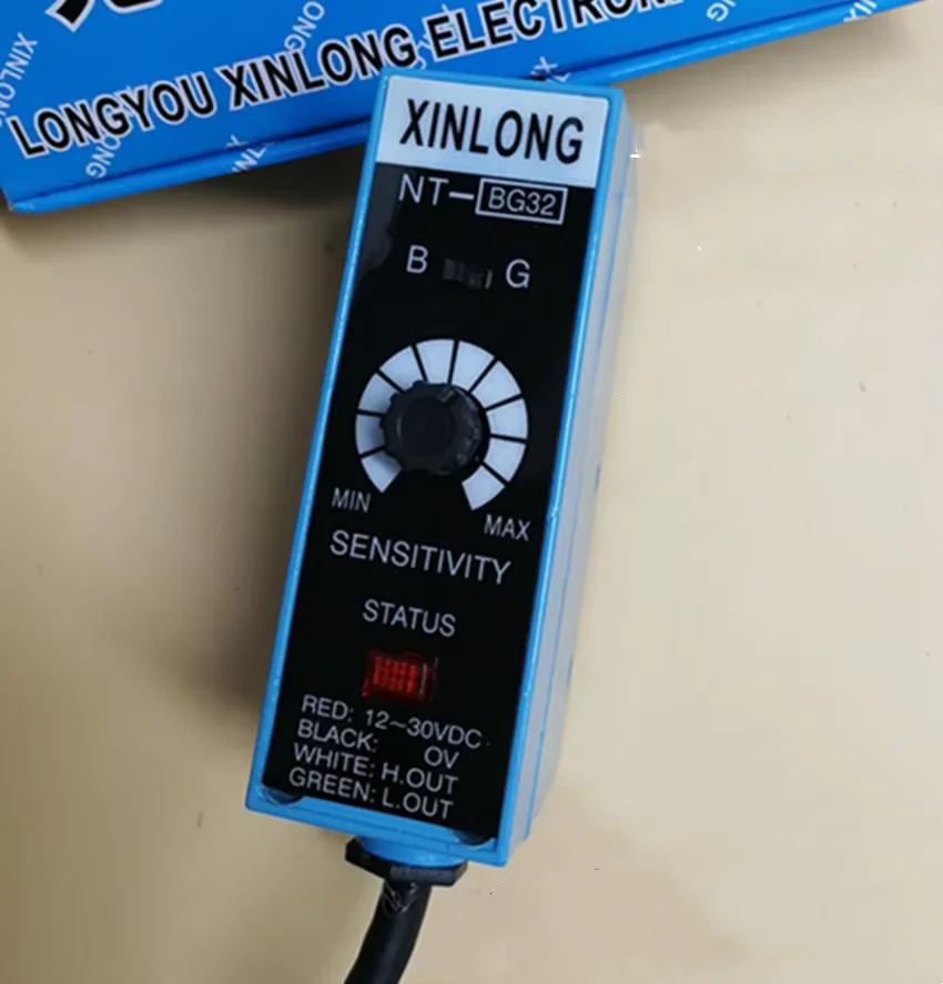 NT-RG32 / NT-WG32 NT-BG32 машина для изготовления цветных этикеток electrocanda XINLONG цветной свет