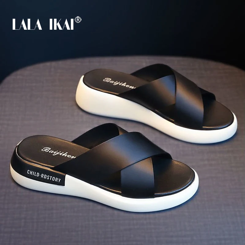 

LALA IKAI 2021Womens Summer Wear Thick Bottomed Slope Heel Slippers Womens Sandals New Leisure Half Slippers Women Sandals