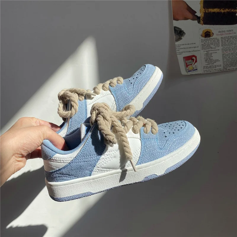 Women Shoes Fashion Sneakers Unisex Classics Trainers Woman Skate Shoes Casual Loafers Ladies Plus Size Student Sports Quality