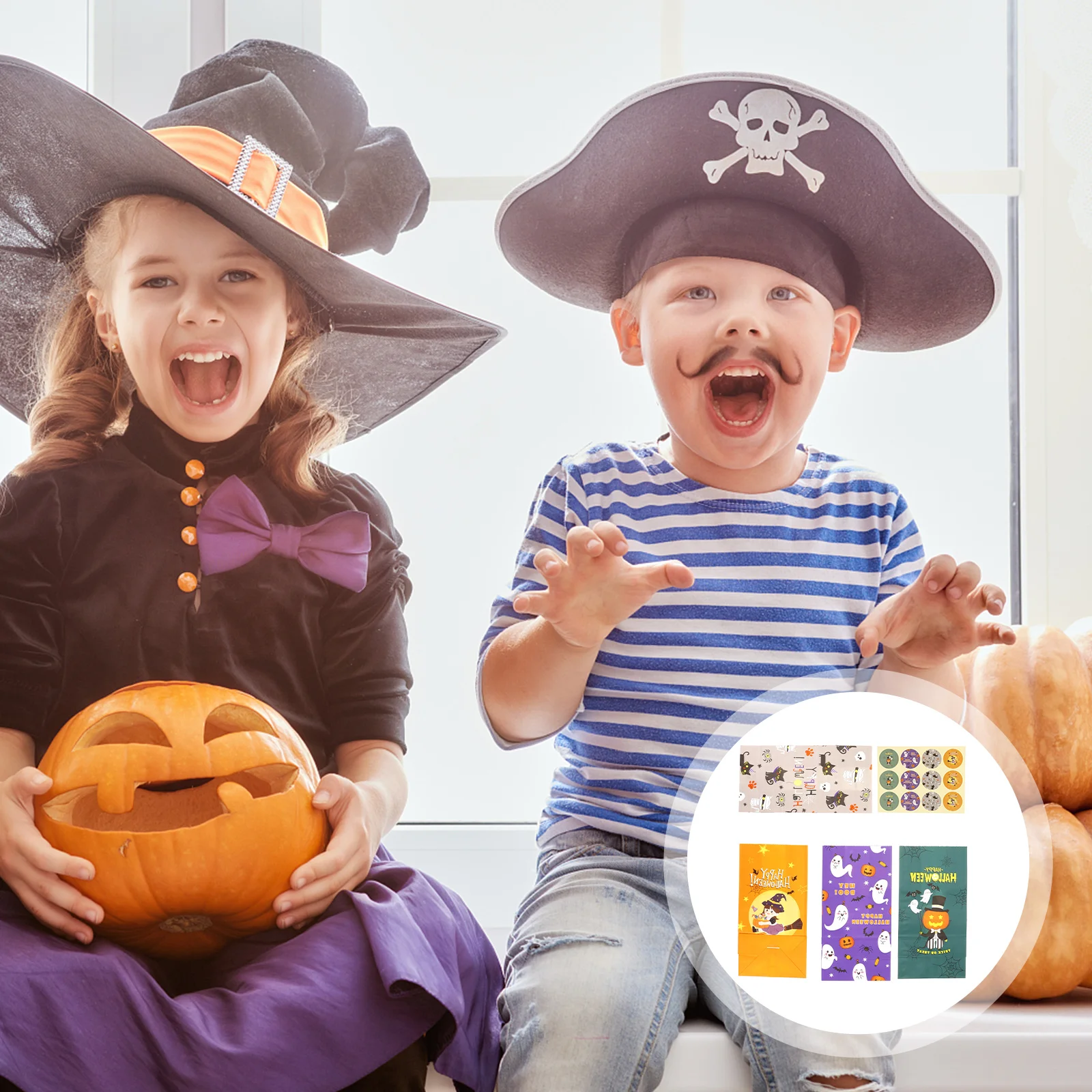 

24pcs Halloween Candy Bag Gift Package Cookie Snacks Holder Decoration With Stickers Party Pack Trick Or Treaty Kid Favor Treats