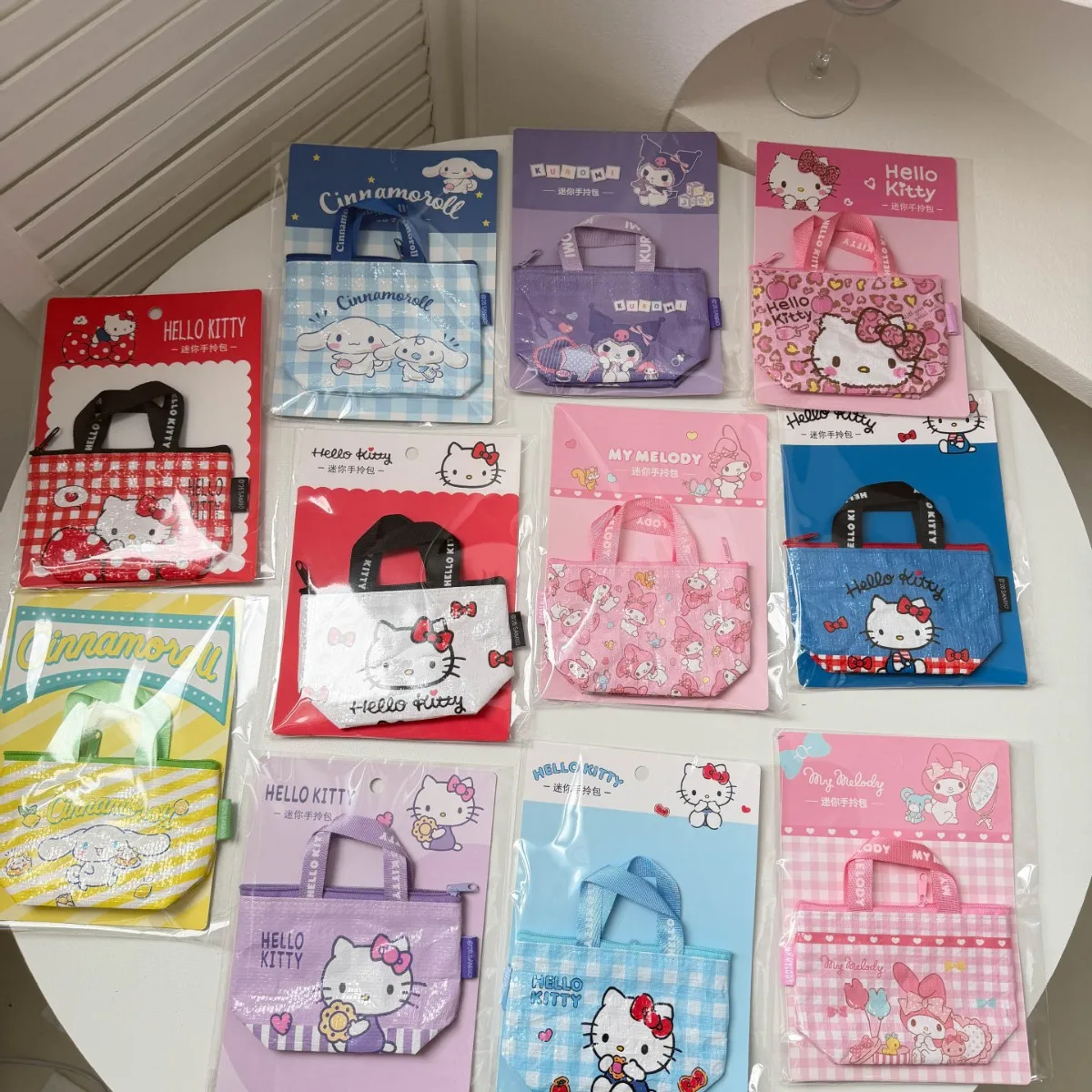 Фото Мини-сумка Sanrio Kuromi, легкая тканая сумка-тоут, портативный кошелек для монет, брелок для ключей, набор держателей для карт, милый мультяшный чехол, подарок для женщин и девочек №4