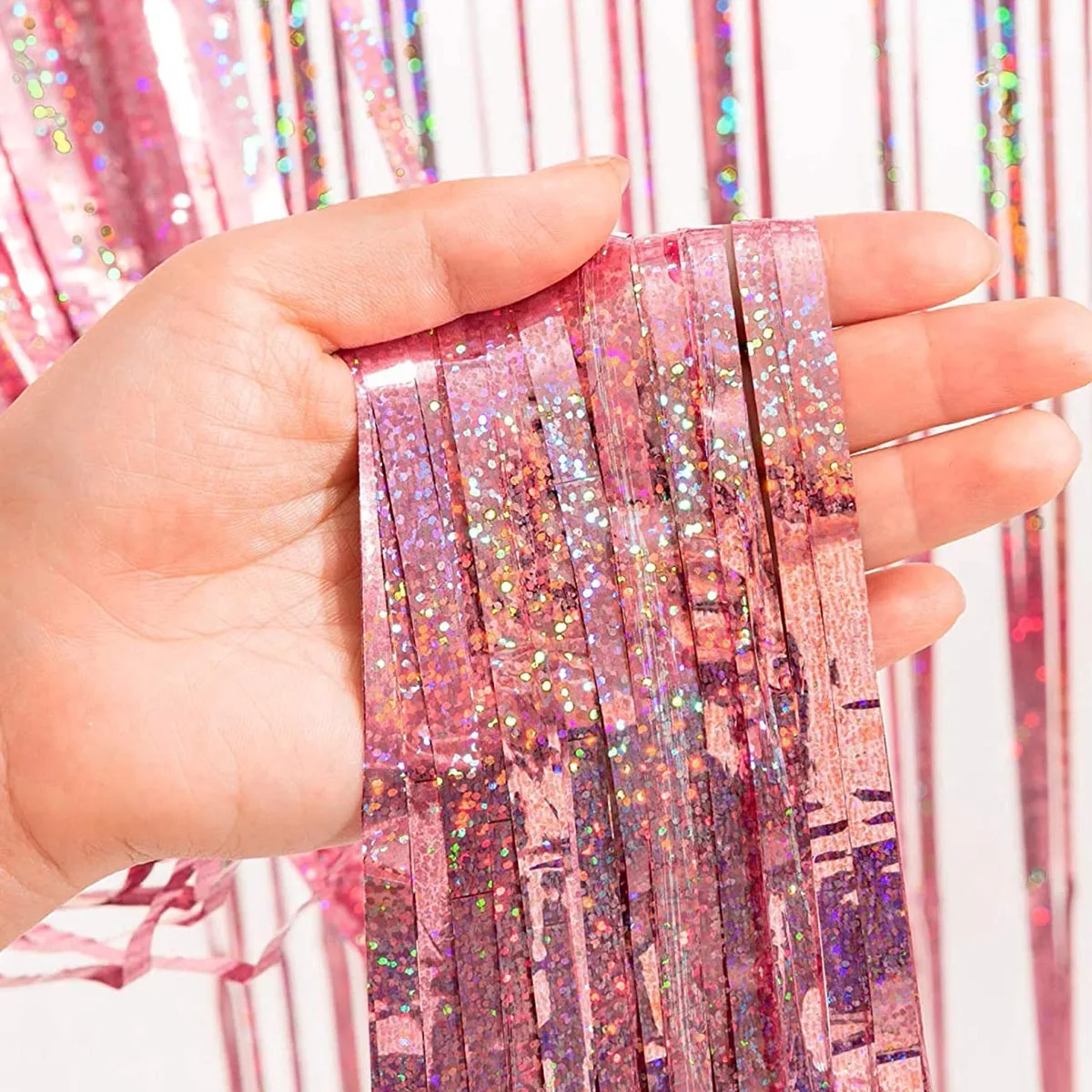 Флажки с кисточками 2 шт