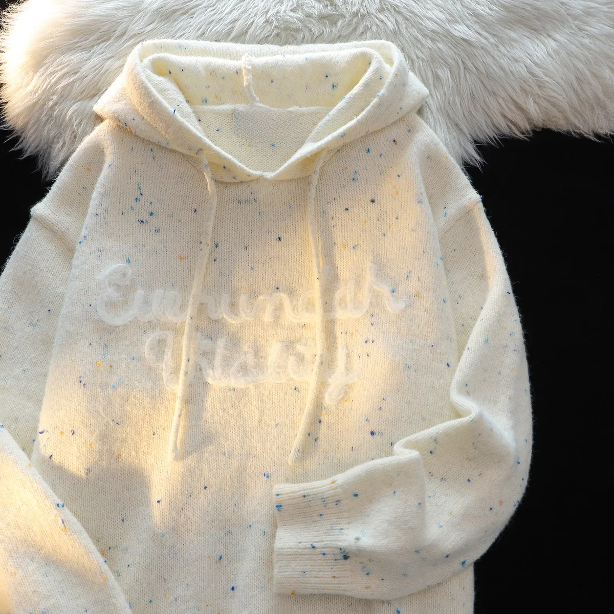 Мягкий клейкий цветной вязаный свитер Milk Huhu в горошек женская осенне-зимняя