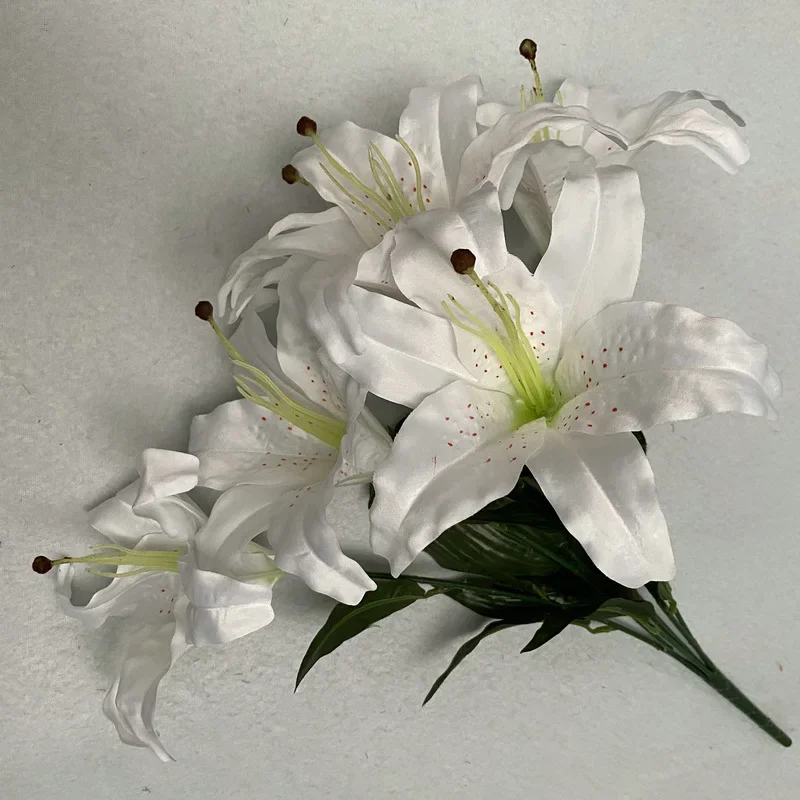 

Искусственная шелковая лилия 58 см