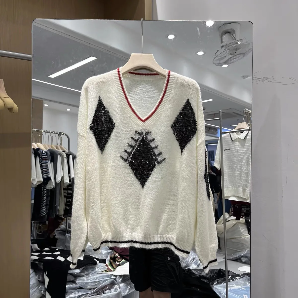 Женский вязаный пуловер с V-образным вырезом длинным рукавом