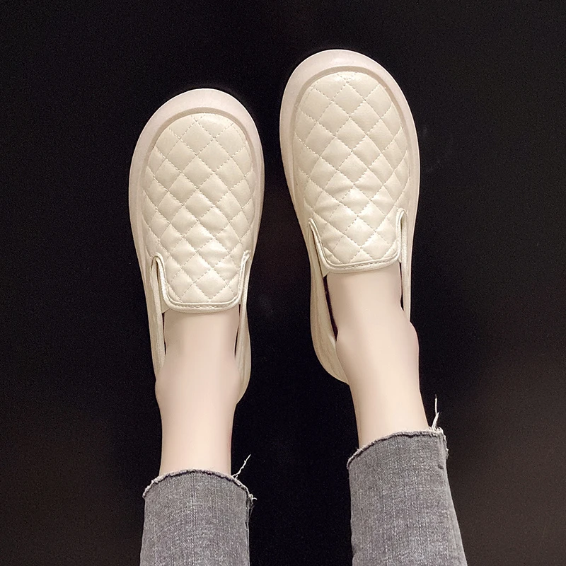 Женские кроссовки без шнуровки повседневные на платформе и плоской подошве