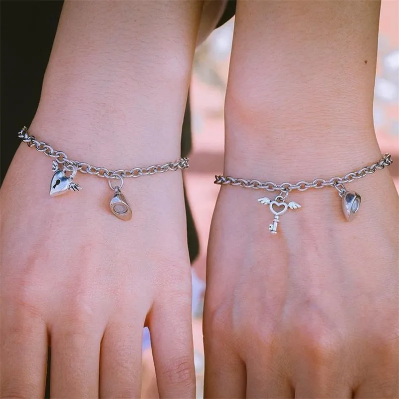 

Magnet Stone Couple Bracelet to Send Girlfriend Boyfriend Lock Key Charm Bracelet Best friends Jewelry Gift