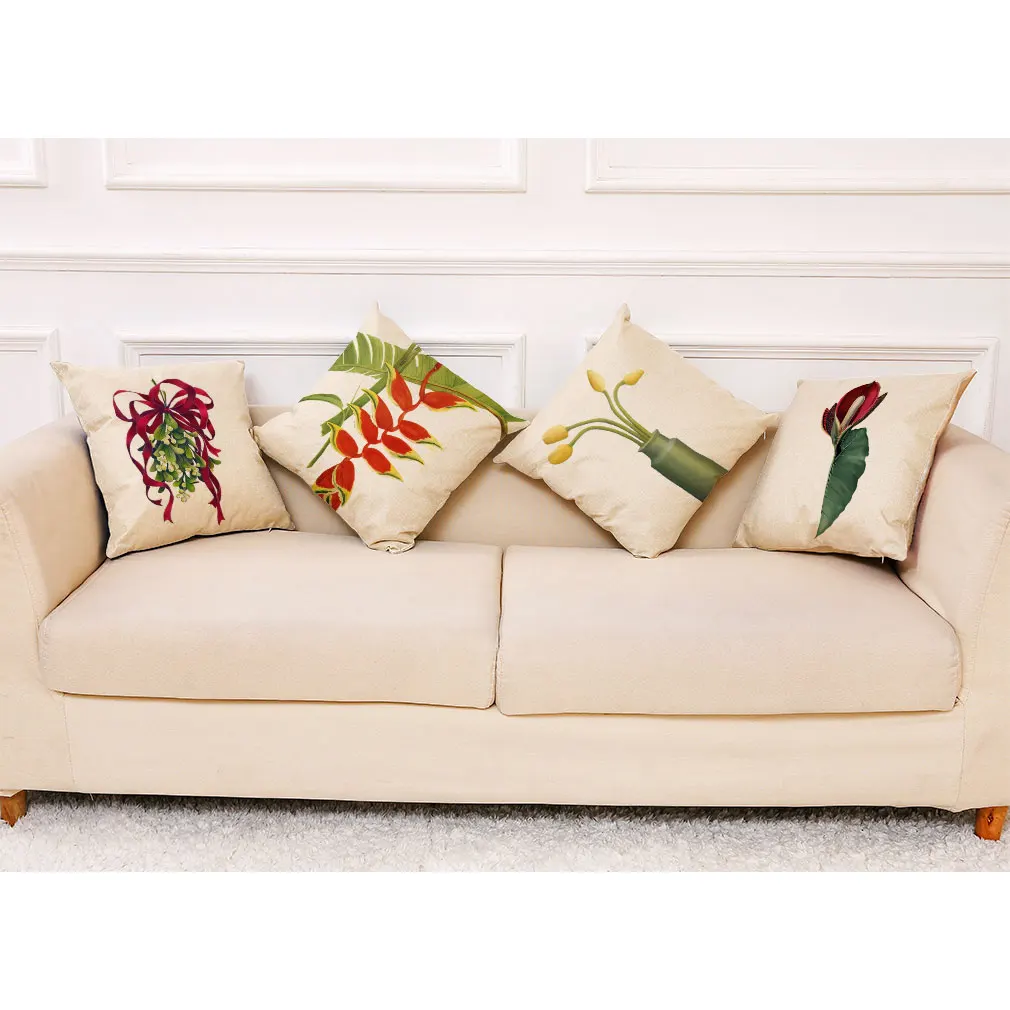 Декоративная наволочка 45x45 см с красными цветами под заказ