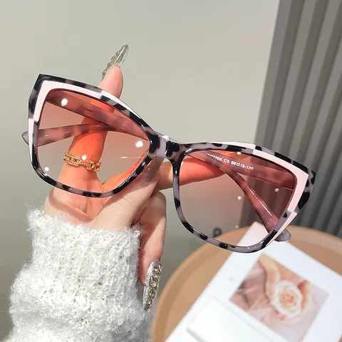 Пластиковые солнцезащитные очки "кошачий глаз" женские  UV400