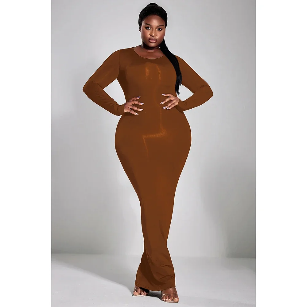 Однотонное трикотажное облегающее платье с круглым вырезом и длинными рукавами