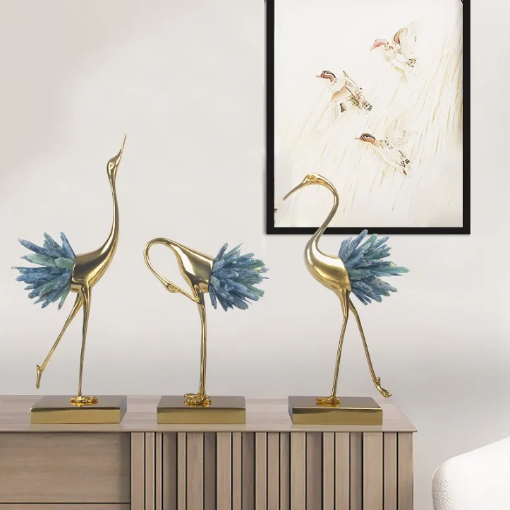 

Wholesale Elegant Creative Resin Art Craft Design Moulding Modern Interior Home Decoration Accessories For Home Decoration