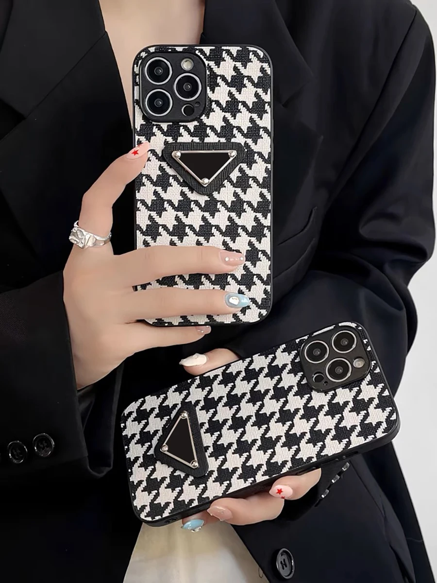 

Retro houndstooth letters suitable for iPhone mobile phone shell fabric soft shell drop-proof protective cover