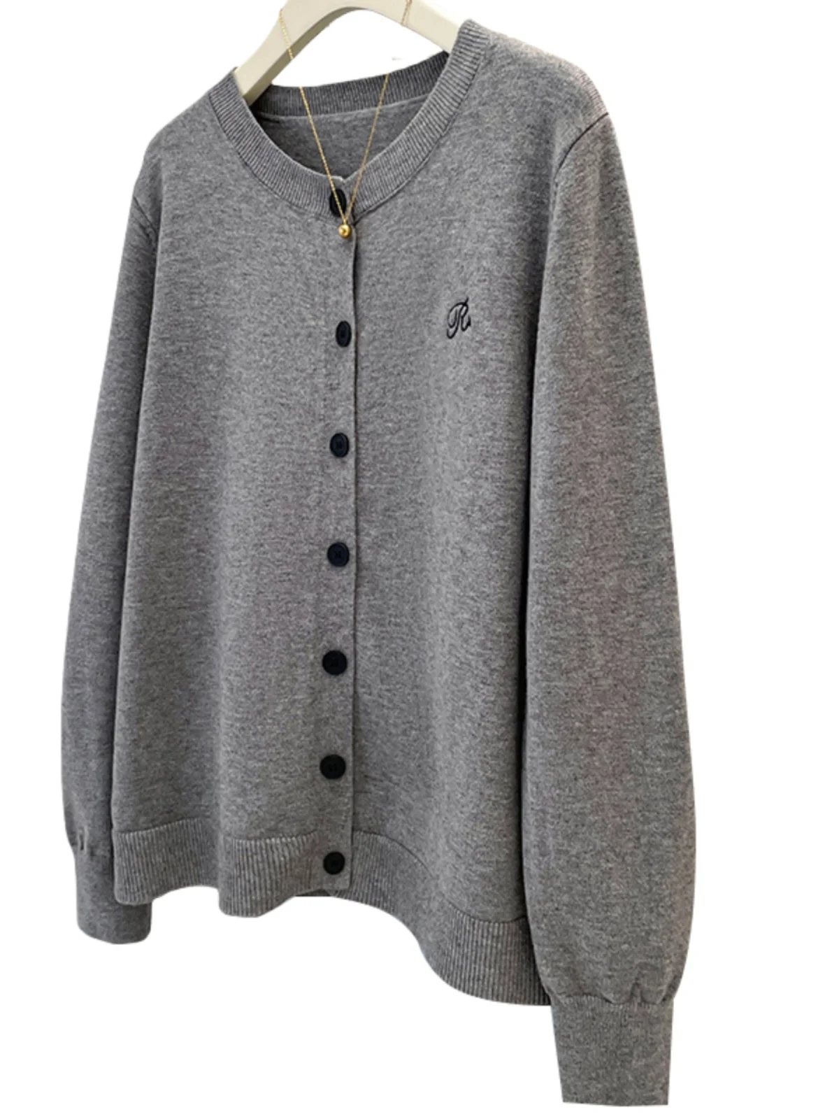 Вязаный кардиган. Верхняя одежда. Женская осень и зима 2024. Большие размеры. Пухлая