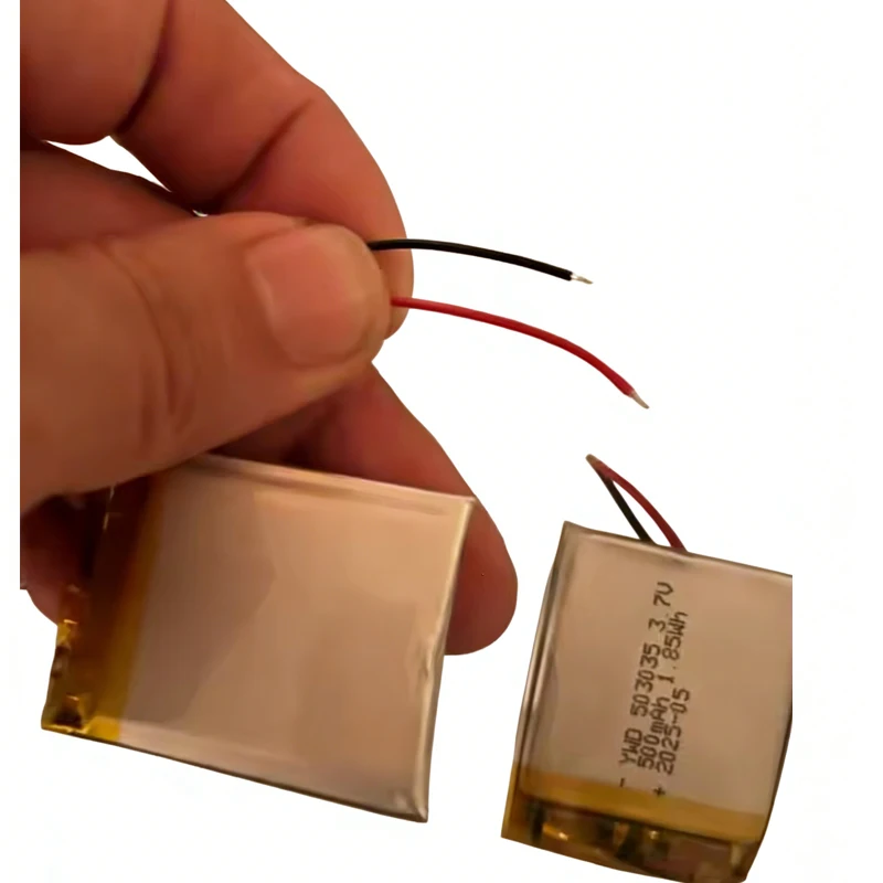 Фото Литий-полимерный аккумулятор 3.7V 500mAh 503035 для мобильных телефонов, гироскутеров, Bluetooth-гарнитур, автоматических поилок для животных, аудиоустройств №1