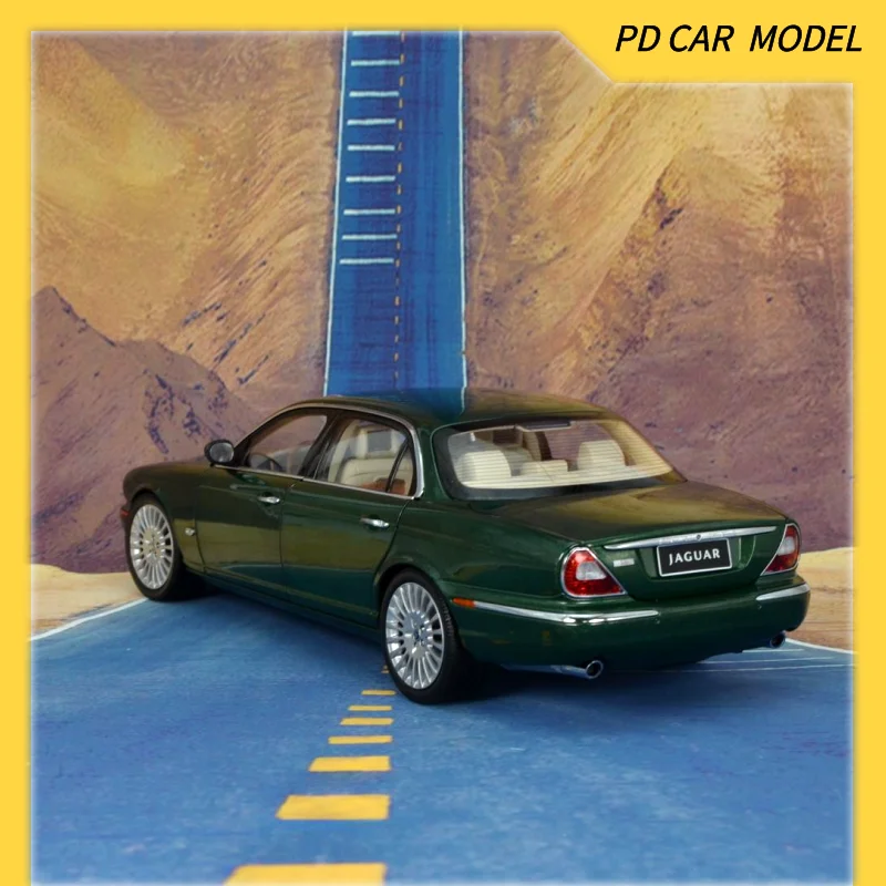 Практически реальная Коллекционная модель в масштабе 1:18 для подарка Jaguar XJ6 (X350)