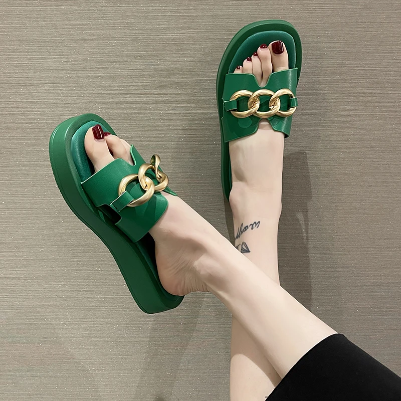 

Thick-soled Chain Sandals and Slippers Women's 2022 Summer New Fashion Beach One-word Slippers Small Fragrance Wind Sandals