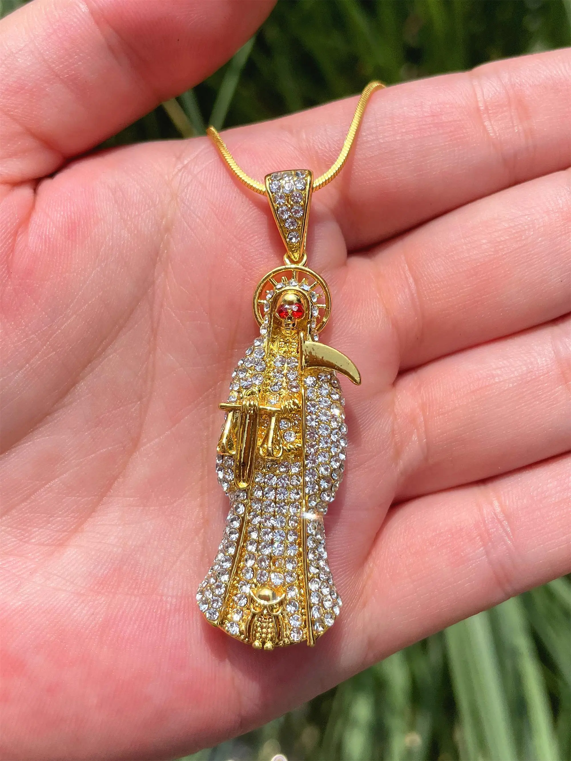 Англанг Подвеска Санта Муэрте Святая Смерть Кубический цирконий Золотистый цвет Иисус Хип-хоп Цепочка Ожерелье Блинг Парти Ювелирные изделия.