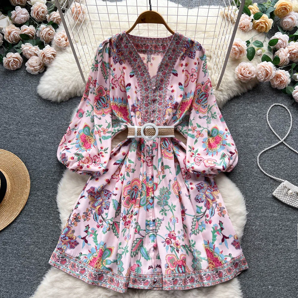 

Spring Temperament V-neck Europe and The United States Court Wind Bubble Sleeve Waist-length Printed Celebrity A-line Dress