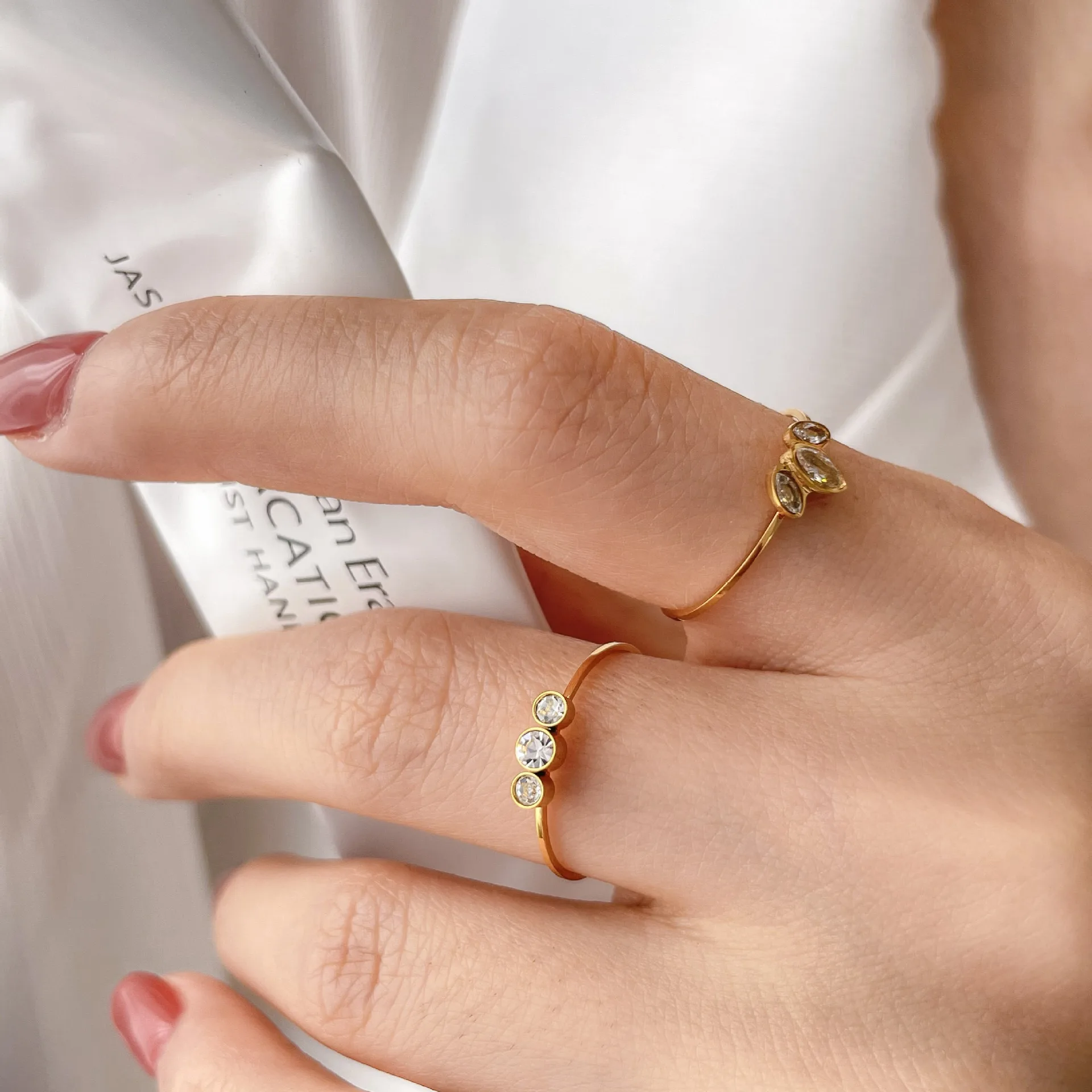 

Женское кольцо с фианитом, золотистое кольцо в богемном стиле с изящным цветком на удачу, Ювелирное Украшение для вечеринки, 2022