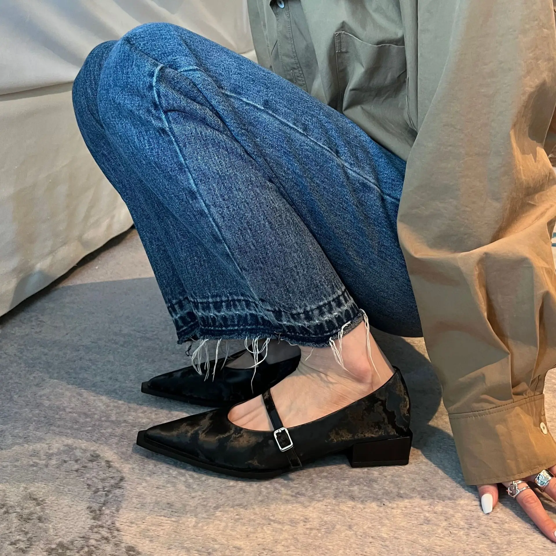 

Туфли женские с острым носком, шелковые разноцветные туфли Мэри Джейн, на толстом каблуке, симпатичные стильные туфли с закрытым носком